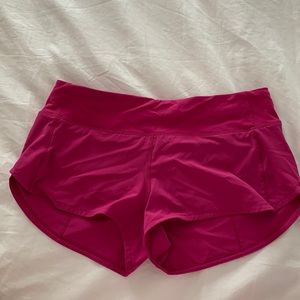 LULULEMON RARE PINK COLORED SPEED UP SHORTS. SZ 6 and 2.5in
